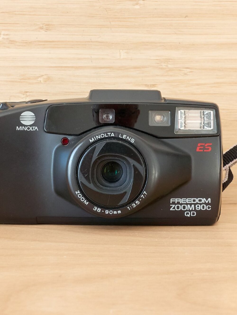 Vintage Minolta Freedom Zoom 90c QD 35mm Film Camera Point & Shoot Y2K